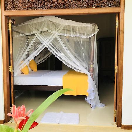 Neli Guests House Hotel อูนาวาตูนา ภายนอก รูปภาพ