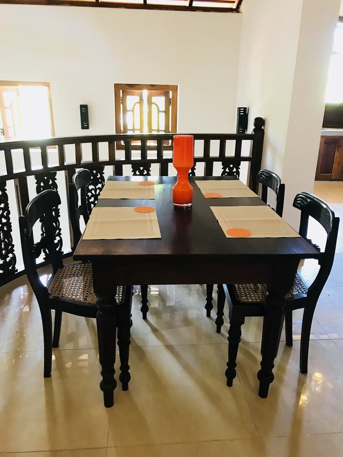 Neli Guests House Hotel อูนาวาตูนา ภายนอก รูปภาพ