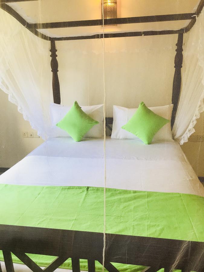 Neli Guests House Hotel อูนาวาตูนา ภายนอก รูปภาพ