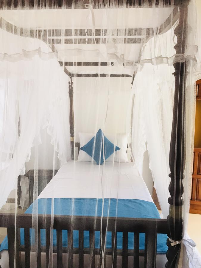 Neli Guests House Hotel อูนาวาตูนา ภายนอก รูปภาพ